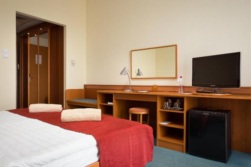 Double Room with Balcony image 1
