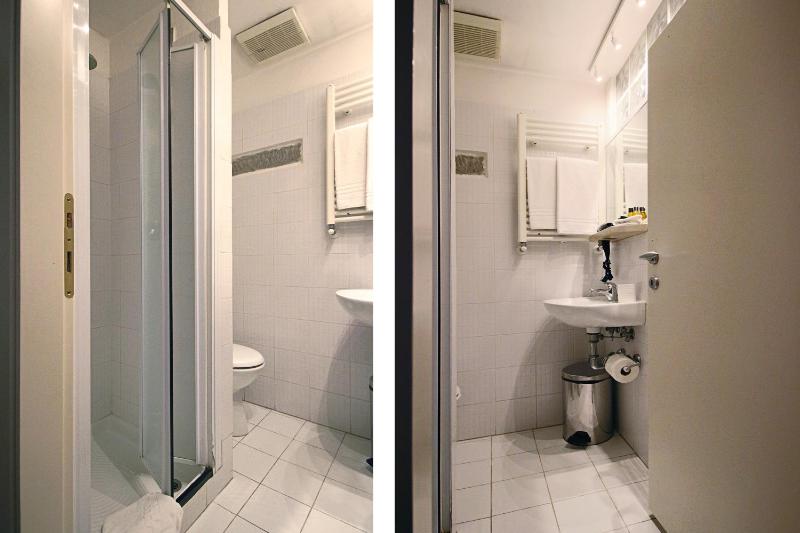 Double or Twin Room image 2