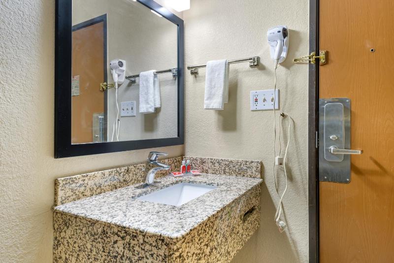 Double Room with Two Double Beds - Non-Smoking image 2
