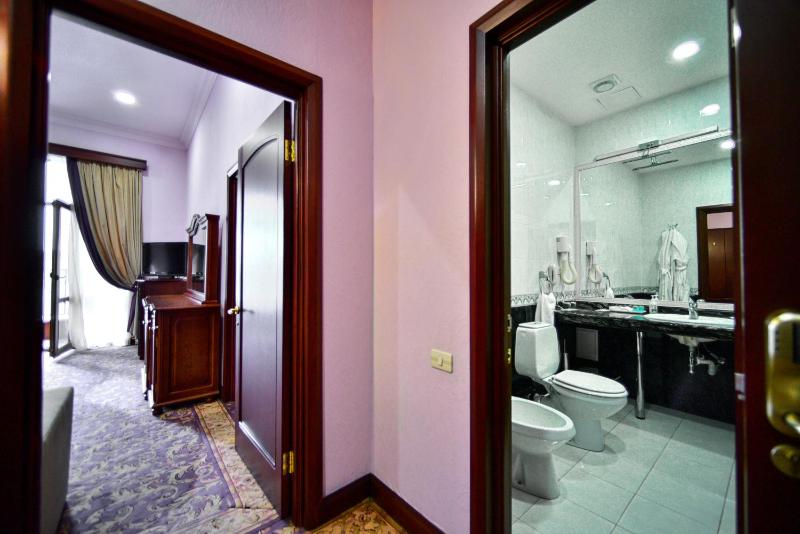 Suite image 3