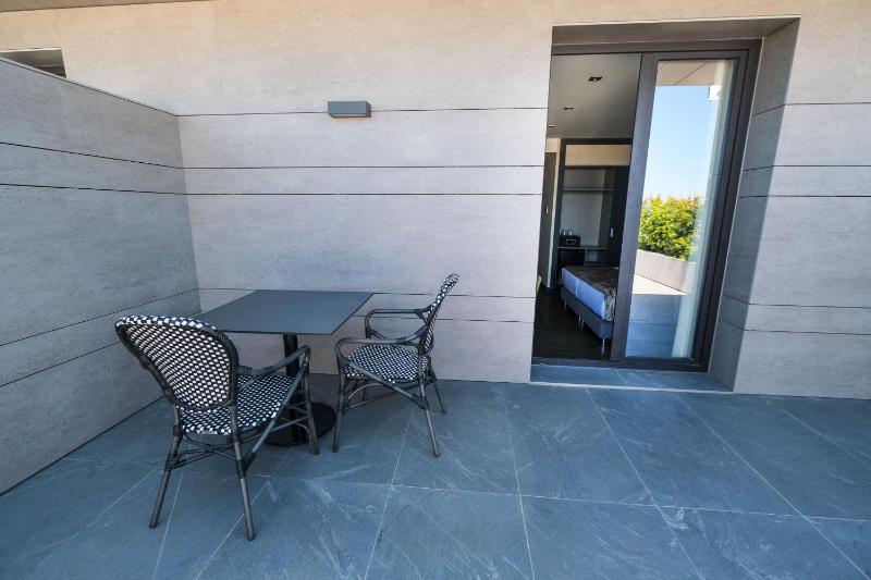 Double Room with Terrace image 2