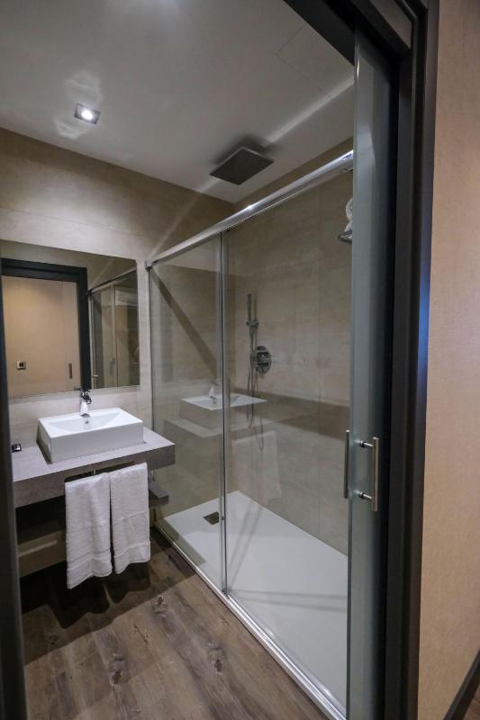 Double Room image 1