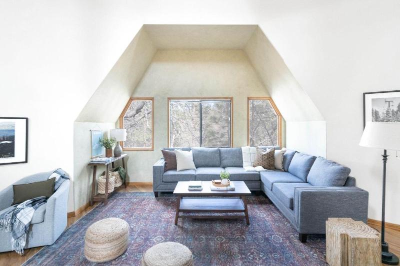 Four-Bedroom Holiday Home image 3