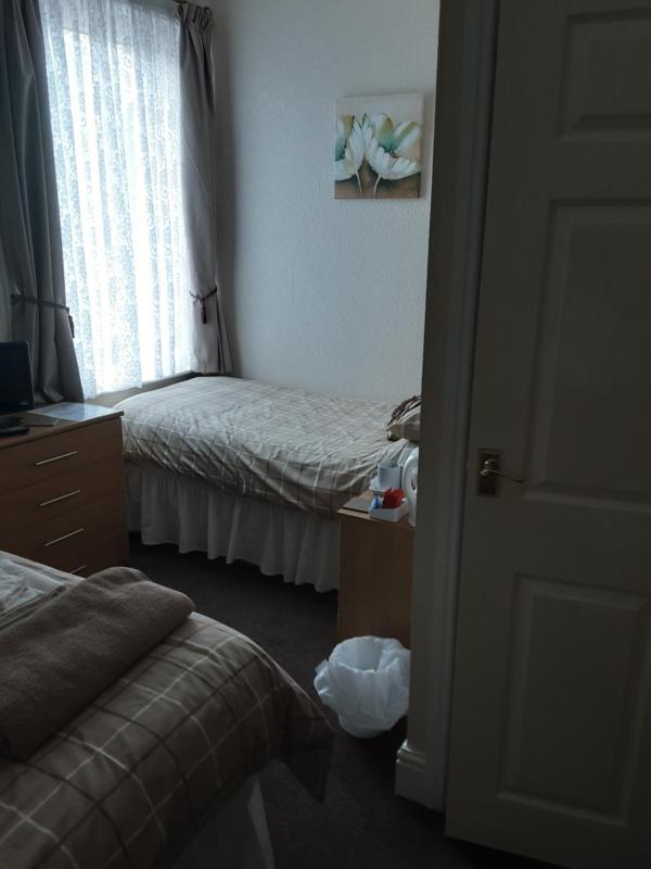 Double or Twin Room image 2