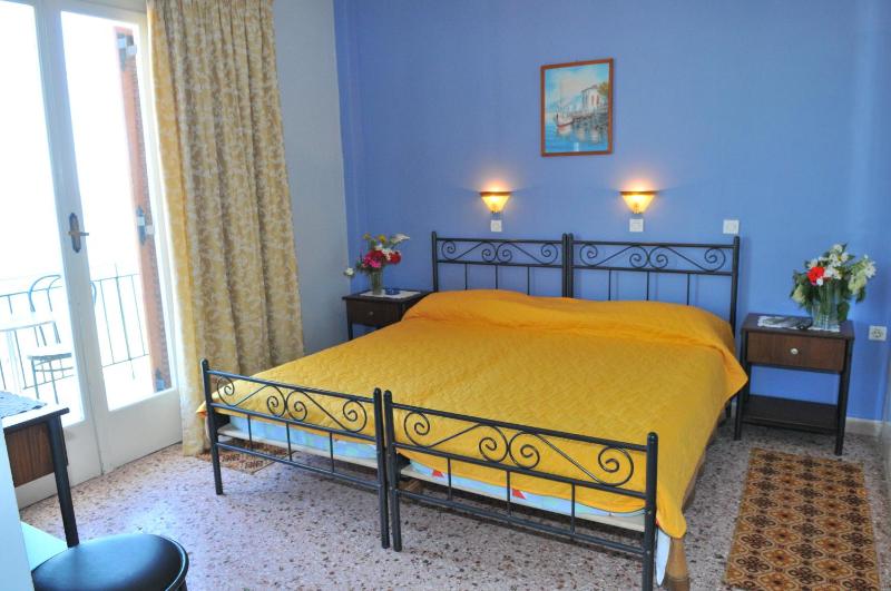 Double or Twin Room image 4