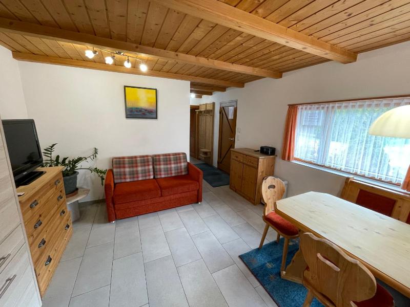 One-Bedroom Apartment image 4