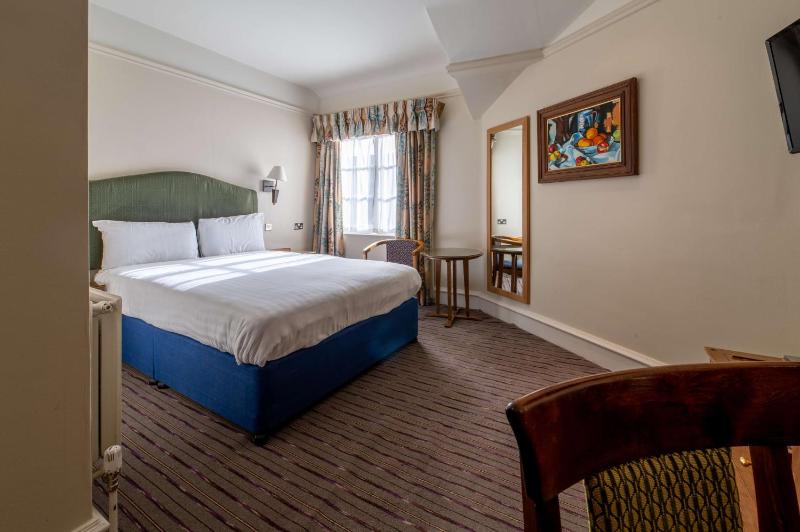 Classic Double Room image 1