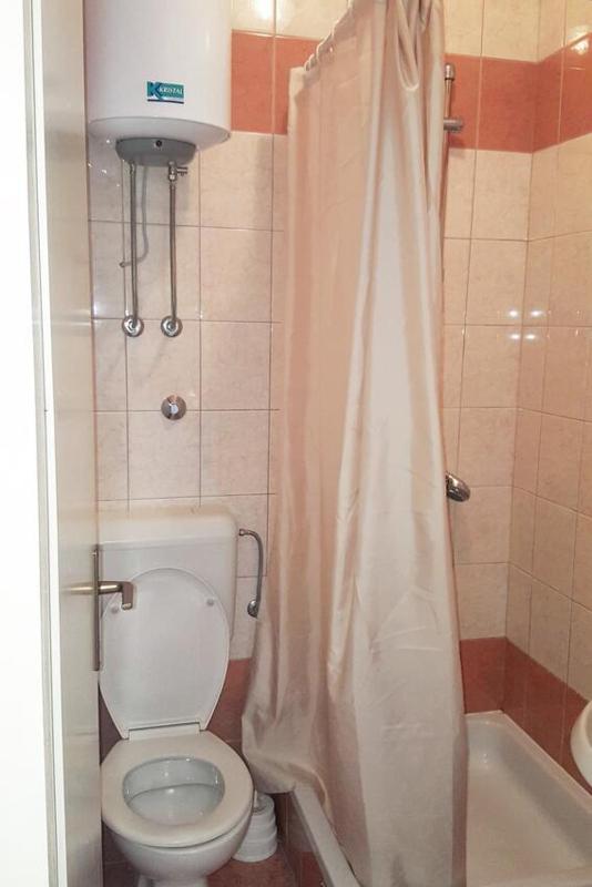 One-Bedroom Apartment with Terrace image 3