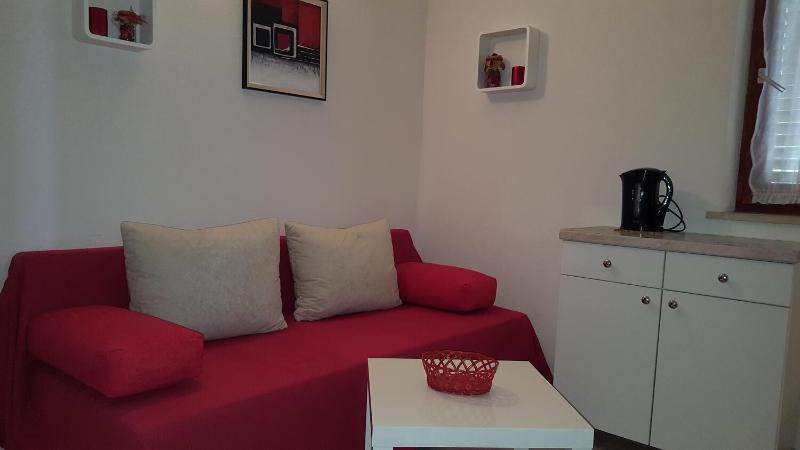 One-Bedroom Apartment with Terrace and Sea View image 1