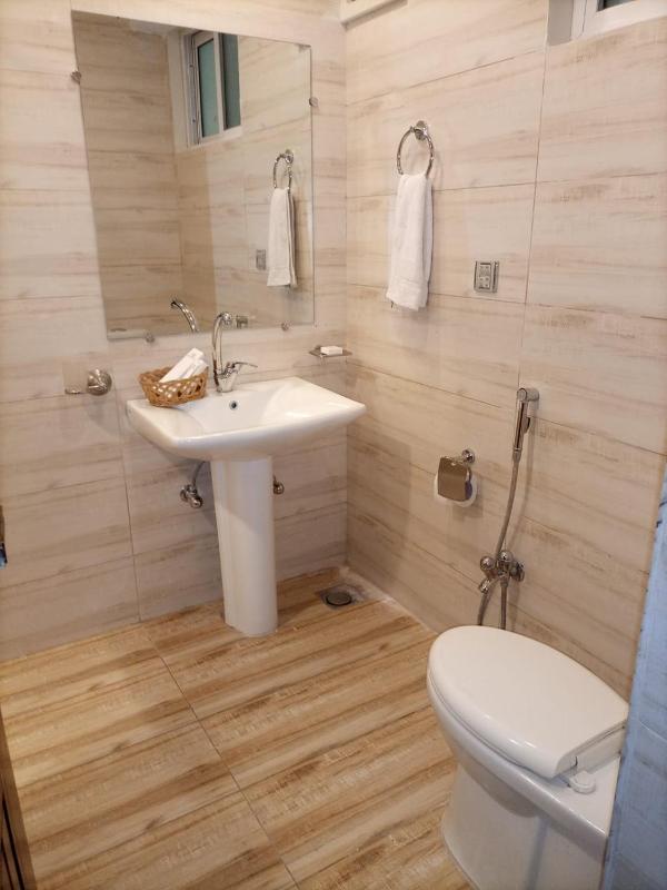 Junior Suite with Balcony image 1