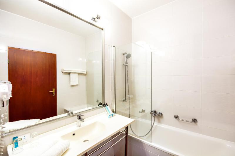 Single Room image 2