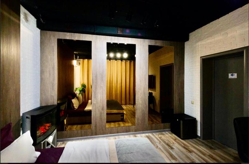Deluxe Double Room image 3