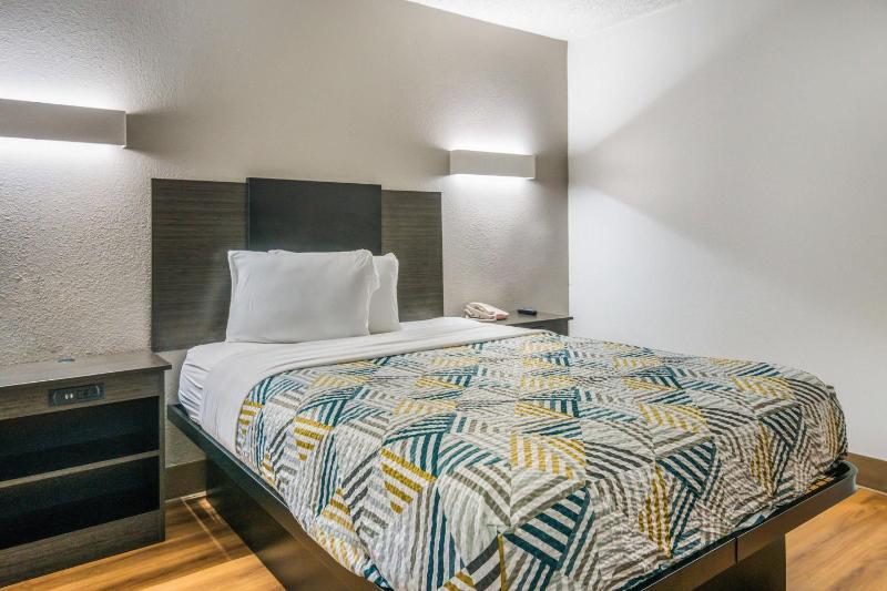 Double Room - Disability Access image 2