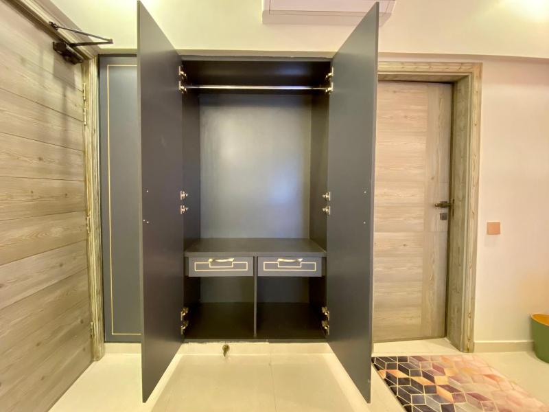 ZAHA Vacation Home 3 - Elegant & Spacious 2 br family apt Shahrah e Faisal - image 16