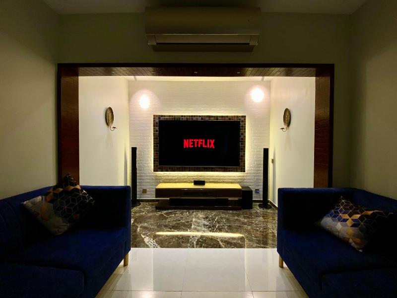 ZAHA Vacation Home 3 - Elegant & Spacious 2 br family apt Shahrah e Faisal - image 9