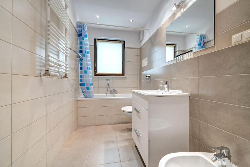 Baltic Pearl Sopot Residence by Noclegi Renters - image 3