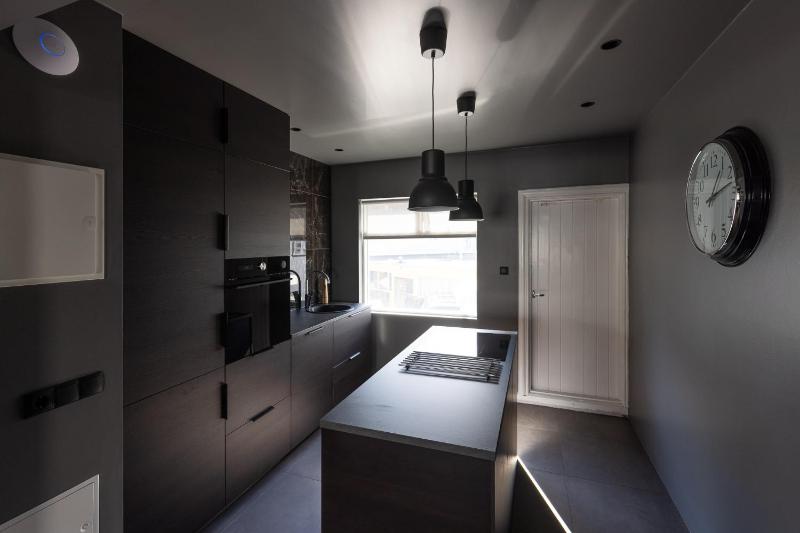 Superior Deluxe Two-Bedroom Apartment image 4