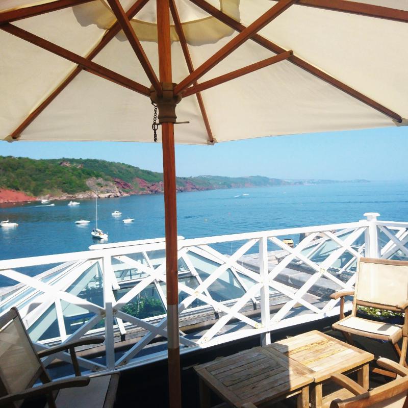 Family Room with Sea View image 1