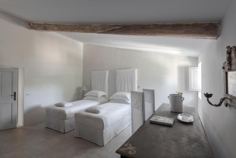 Standard Double Room image 1