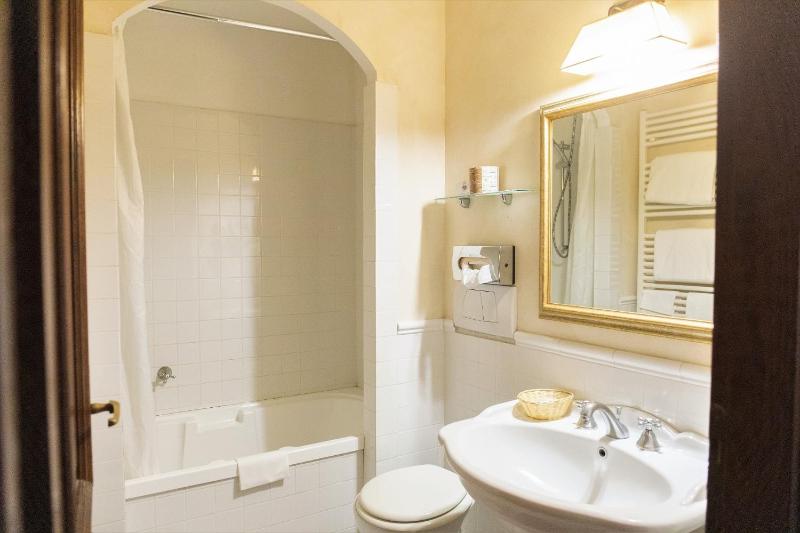 Charme Double or Twin Room image 4