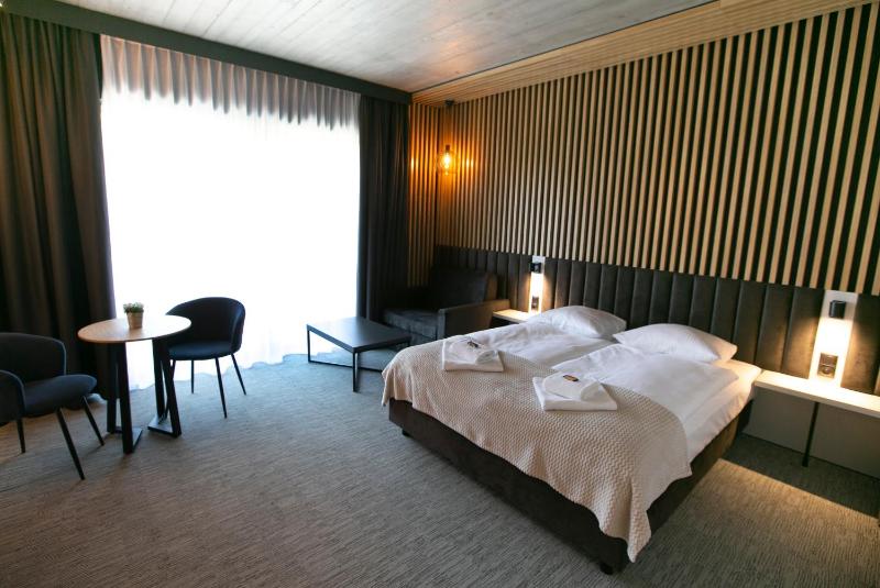 Deluxe Double Room with Balcony image 1