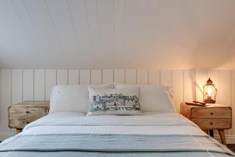 Budget Double Room image 3
