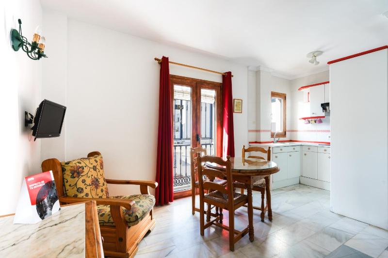 One-Bedroom Apartment image 4