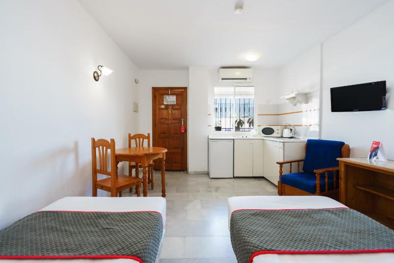Superior Apartment image 2