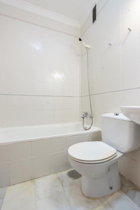 One-Bedroom Apartment image 3