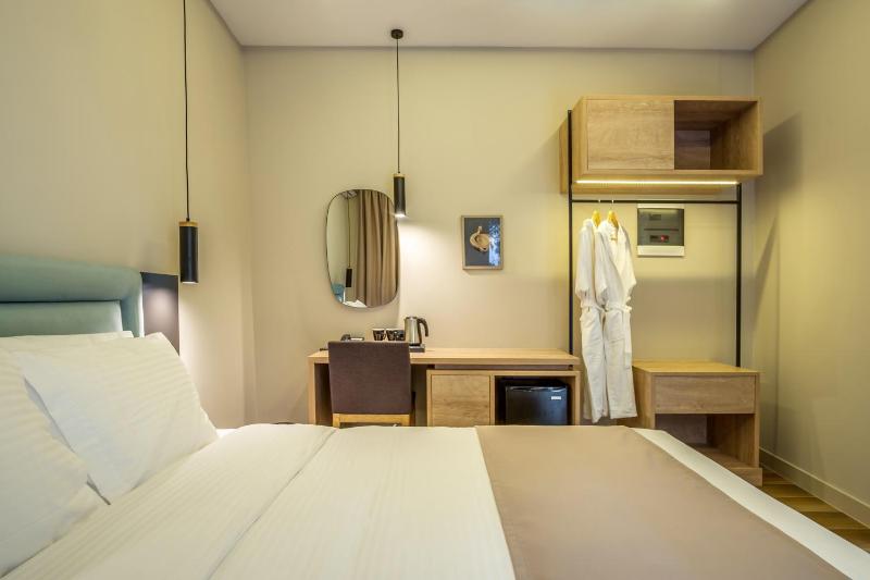 Philia Boutique Hotel - image 2