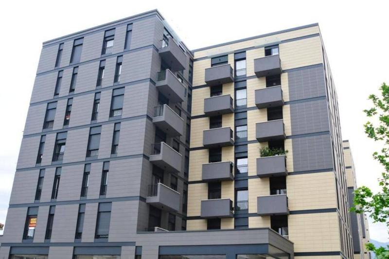 One-Bedroom Apartment image 1