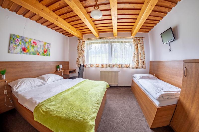 Triple Room image 4