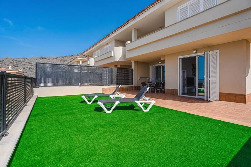 Ocean View Apartment with AC Pool Playa Arena PA05 - image 14