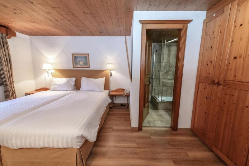 Double Room image 3