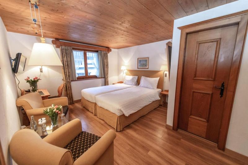 Double Room image 4