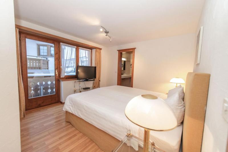 Three-Bedroom Apartment image 1