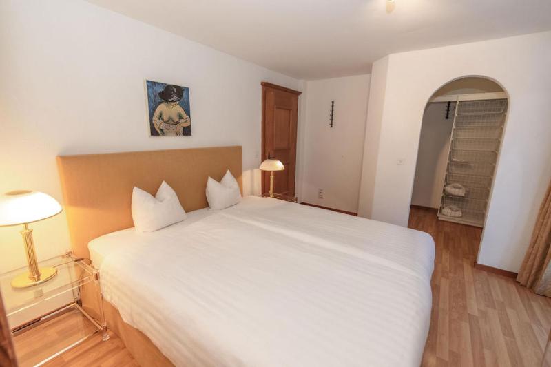 Three-Bedroom Apartment image 4