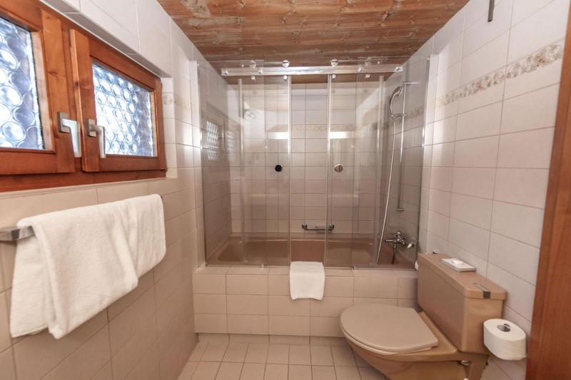 Three-Bedroom Apartment image 3