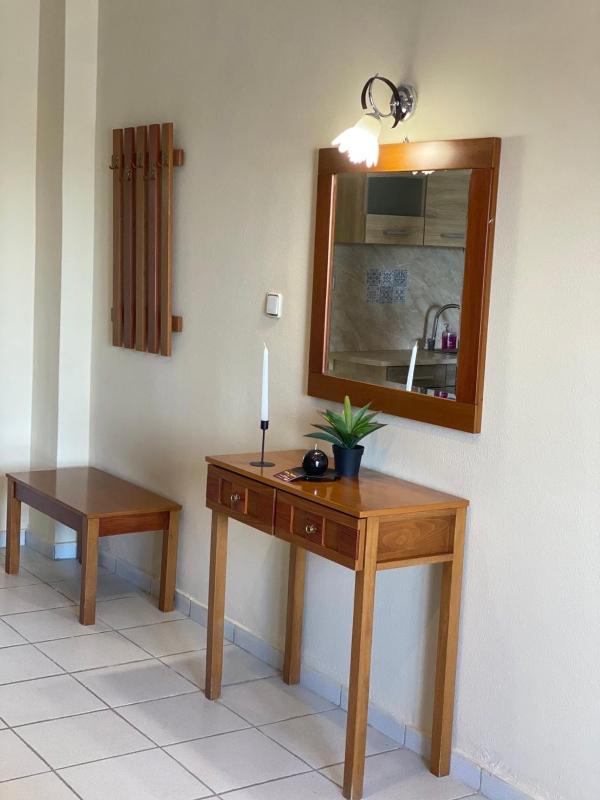 Double or Twin Room image 4