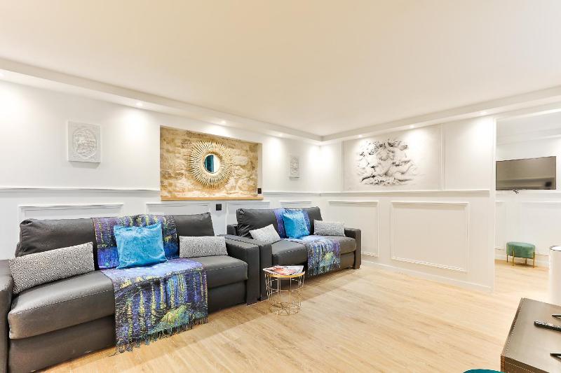 Apartment image 2
