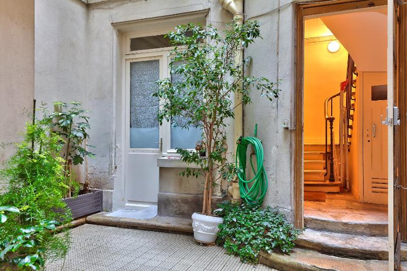Apartment image 3