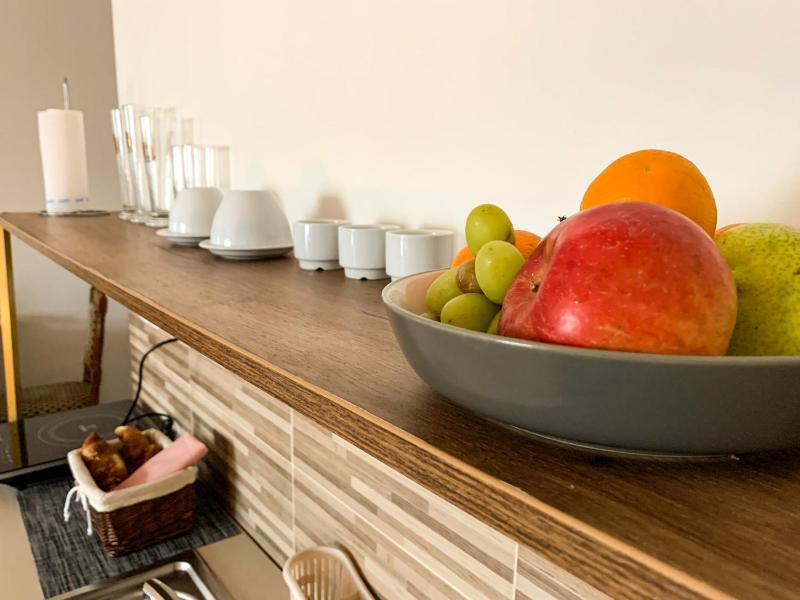 One-Bedroom Apartment image 2