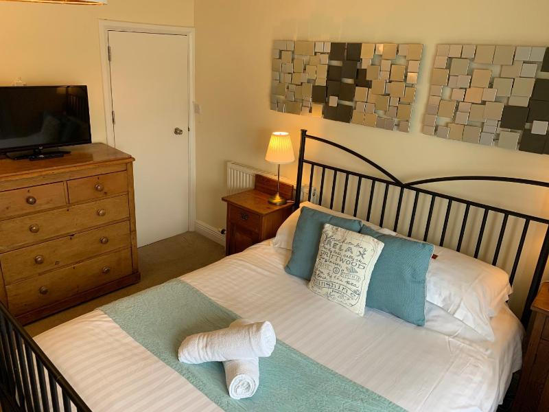 Lyhner room,deluxe double image 3
