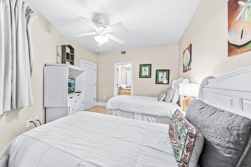 Suite with Balcony image 2