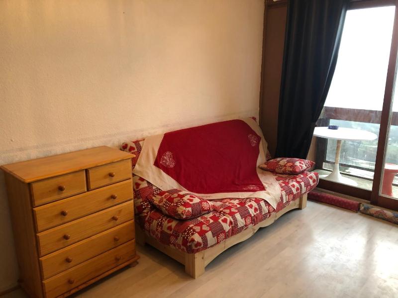 Studio with Balcony image 3