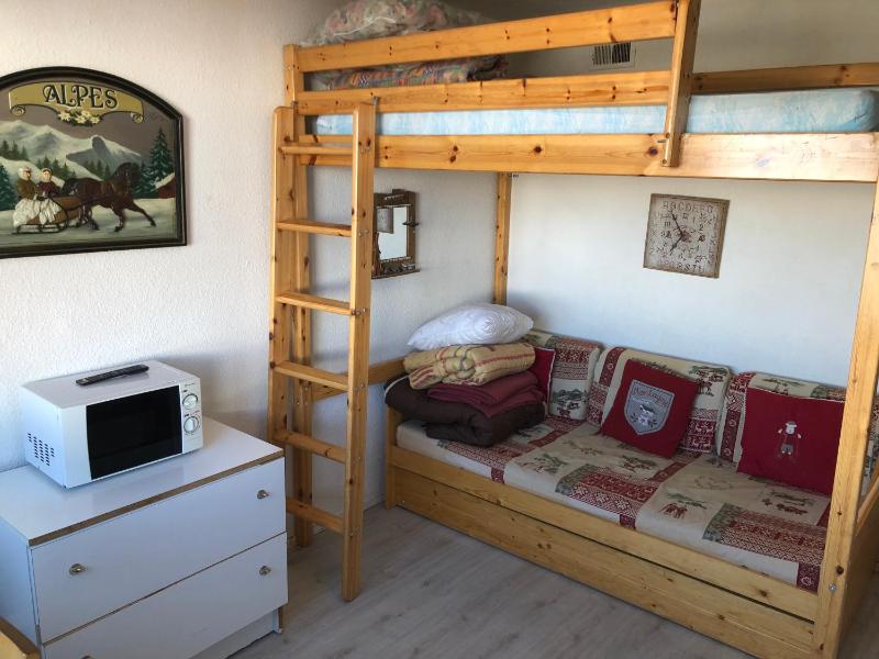 Studio Apartment image 3