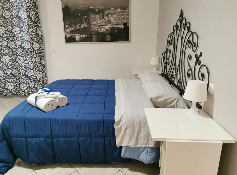 Double or Twin Room with Private Bathroom image 4