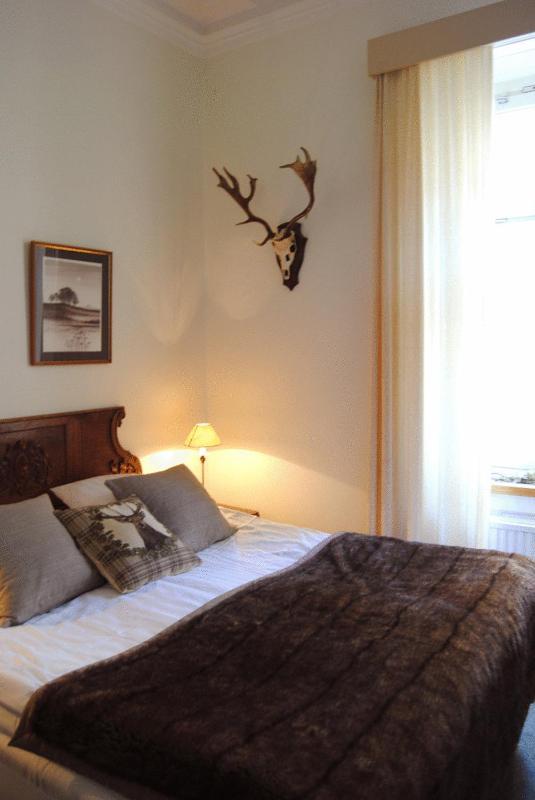 Standard Double Room image 4