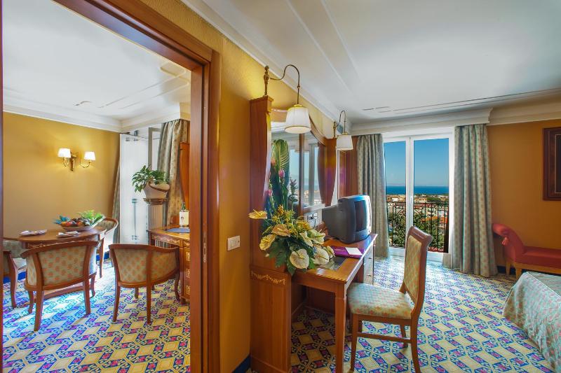 Suite with Sea View image 2