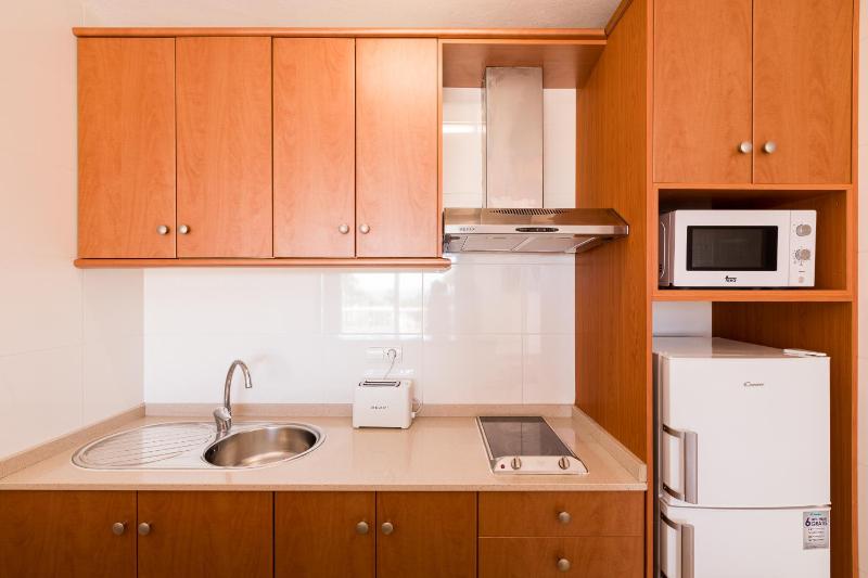 One-Bedroom Apartment image 3
